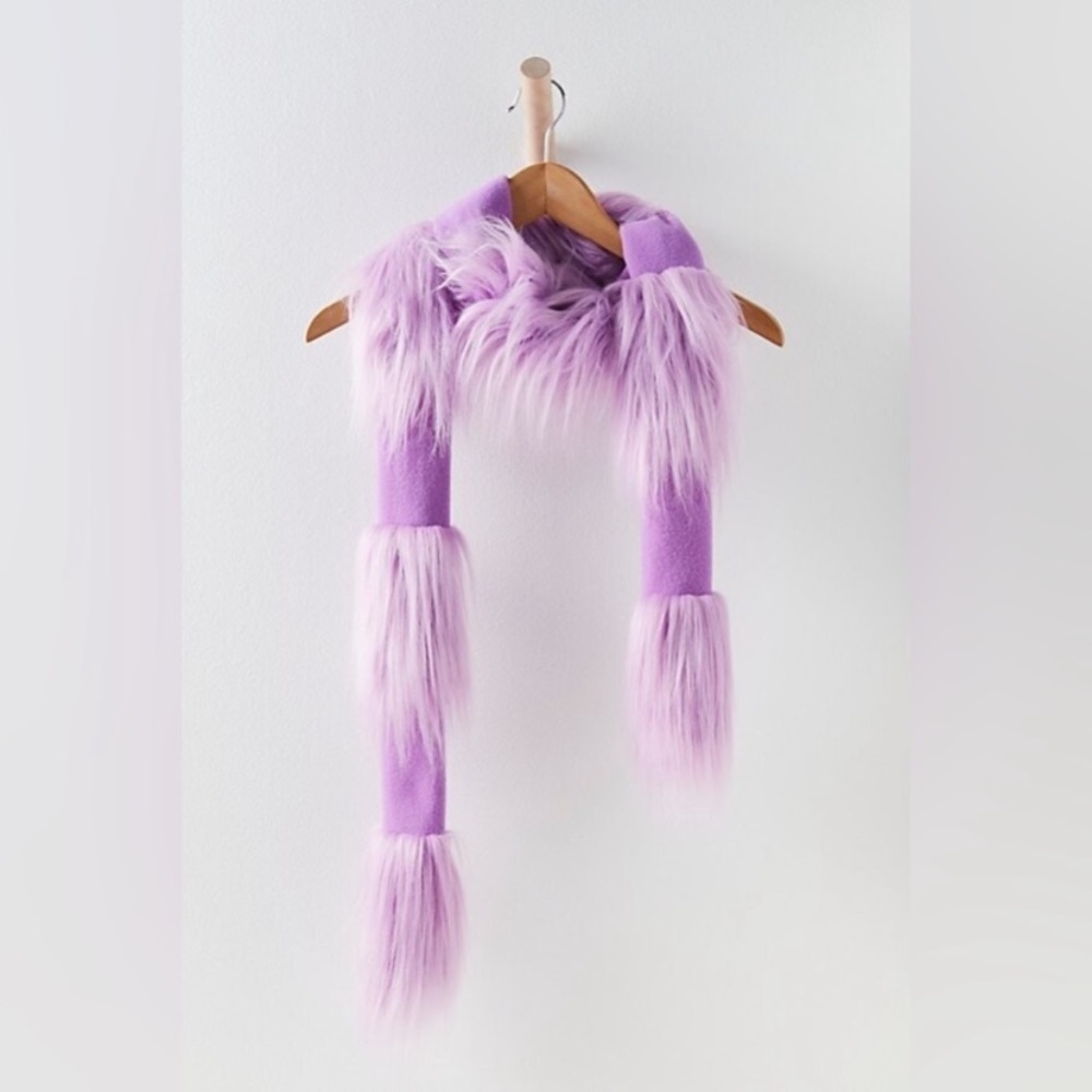 - - Anna sui purple haze fab fur scarf new with tags